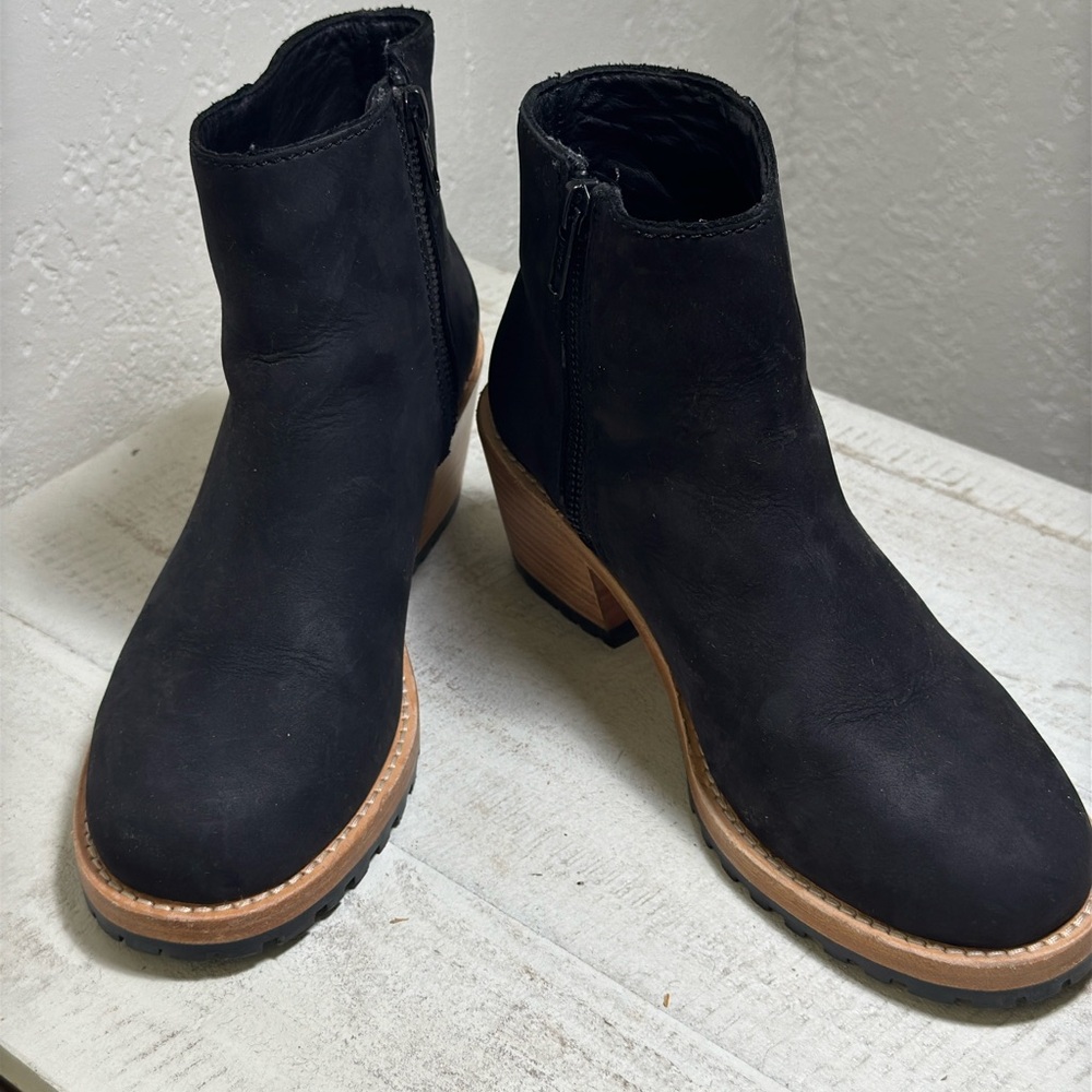 Portland Leather Group Black Ankle Boots by Patina size 5.5